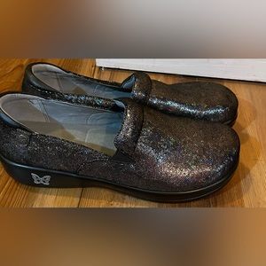 Black glitter women work shoes size 11.